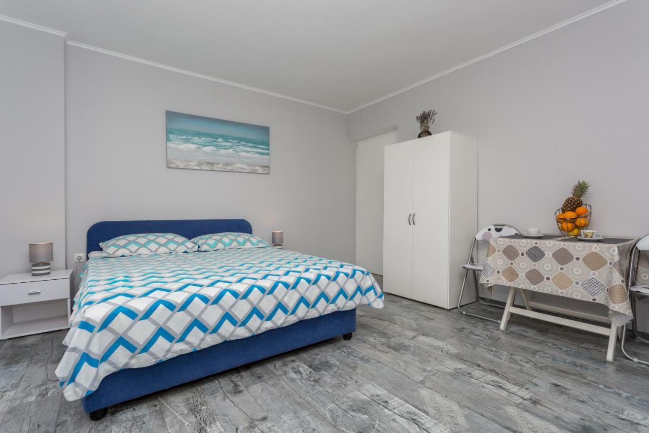 Studio Apartments Gilda Baška Exterior foto